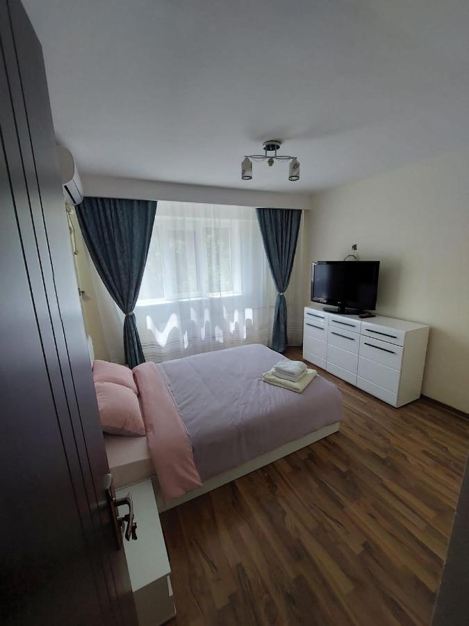 Eugenia Apartament Ploieşti Kültér fotó