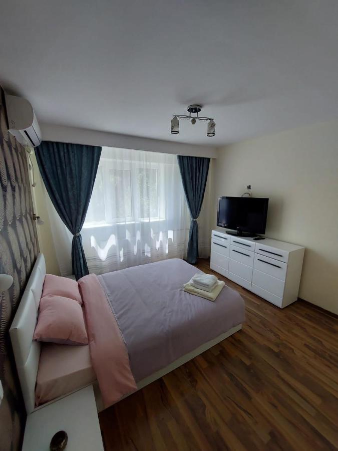 Eugenia Apartament Ploieşti Kültér fotó